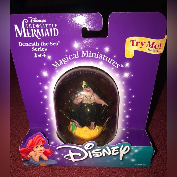 Ursula Magical Miniature - Picture 1 of 1